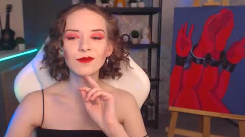 Fascinating   Eyes online show from November 2025 07:35:01 PM