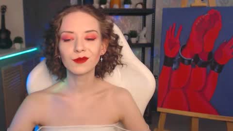 Fascinating   Eyes online show from December 2025 12:15:02 AM