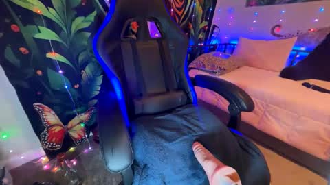 Snapshot of fat_fabulous1981 chatting on March 2025 04:24:01 AM Sarah online show from March 2025 04:24:01 AM