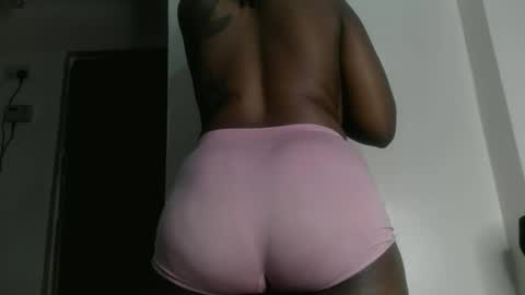 Snapshot of fatassfreak254 chatting on January 2025 10:46:01 PM Winnie online show from January 2025 10:46:01 PM