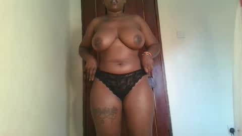 Snapshot of fatassfreak254 chatting on February 2025 07:40:02 AM Winnie online show from February 2025 07:40:02 AM