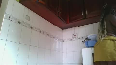 Snapshot of fatassfreak254 chatting on February 2025 12:16:01 PM Winnie online show from February 2025 12:16:01 PM