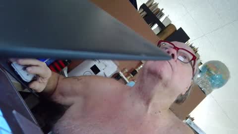 Fred. online show from September 2025 06:41:02 PM