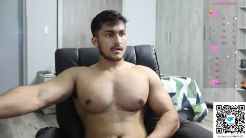 fatherfly001 online show from October 2025 10:51:02 PM