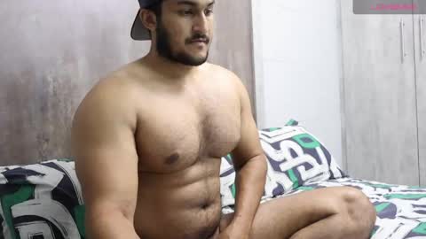 Snapshot of fatherfly001 chatting on May 2026 08:48:02 PM fatherfly001 online show from May 2026 08:48:02 PM