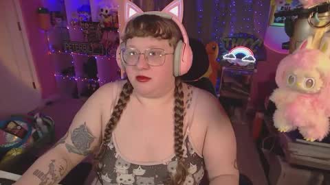 Snapshot of fatveronica chatting on February 2026 02:20:02 PM FatVeronica online show from February 2026 02:20:02 PM