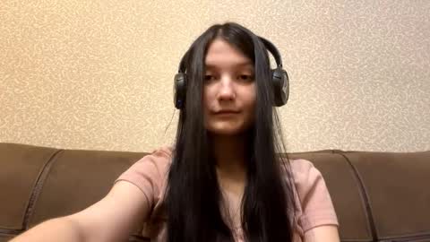 Aurora 18yo online show from January 2026 09:13:01 AM