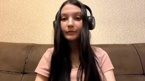 Aurora 18yo online show from February 2026 09:41:01 AM