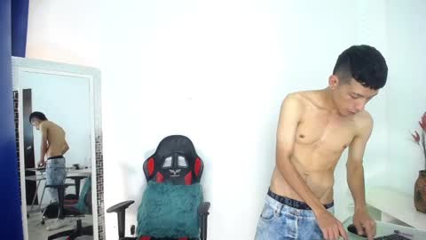 Favel Gomez online show from December 2024 07:27:02 PM
