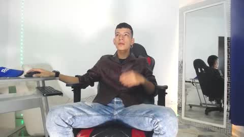 Favel Gomez online show from December 2024 12:38:01 PM