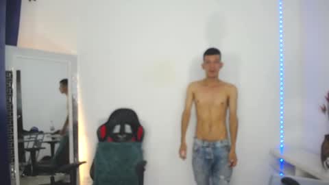 Favel Gomez online show from January 2025 04:16:02 PM