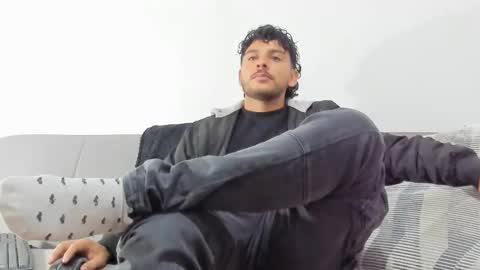 favid95 online show from December 2024 12:01:02 AM