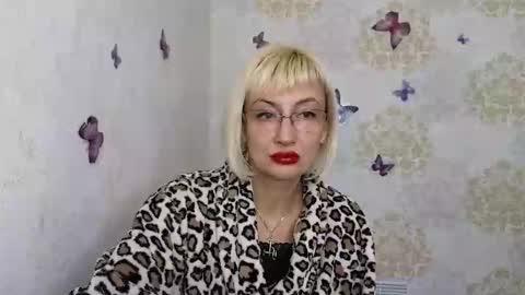 favorite_angel online show from February 2025 09:24:01 AM