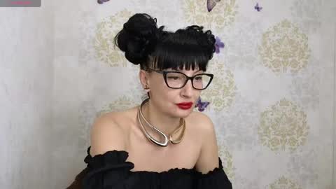 Snapshot of favorite_angel chatting on May 2026 07:56:01 PM favorite_angel online show from May 2026 07:56:01 PM