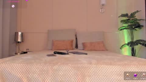 welcome to my world  online show from September 2025 10:47:01 PM