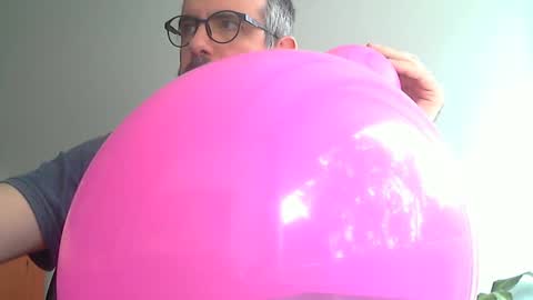 Snapshot of fedeglobos chatting on October 2025 05:13:02 PM fedeGLOBOS online show from October 2025 05:13:02 PM