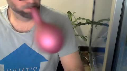 Snapshot of fedeglobos chatting on May 2026 09:10:01 PM fedeGLOBOS online show from May 2026 09:10:01 PM