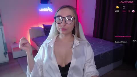 Miss online show from January 2026 05:00:02 AM