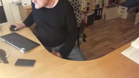 feet4u_barefooter online show from April 2026 09:56:01 PM