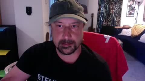 feetkissboy online show from April 2026 05:37:01 PM