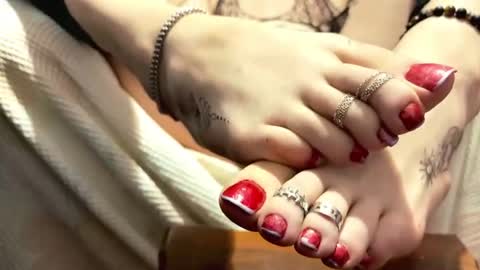 Snapshot of feetqueen chatting on July 2026 12:18:02 PM carla online show from July 2026 12:18:02 PM