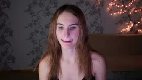 Snapshot of felicia_lav chatting on June 2026 07:03:02 PM Frida online show from June 2026 07:03:02 PM