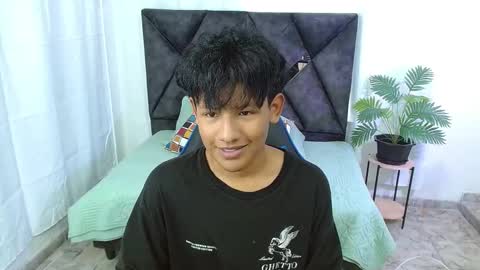 Felix online show from September 2025 08:20:02 PM