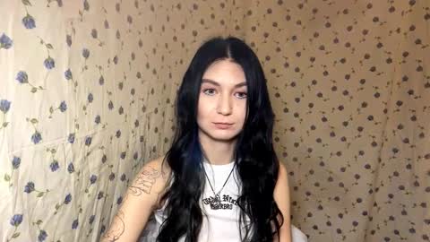 Lola online show from March 2026 07:42:02 PM