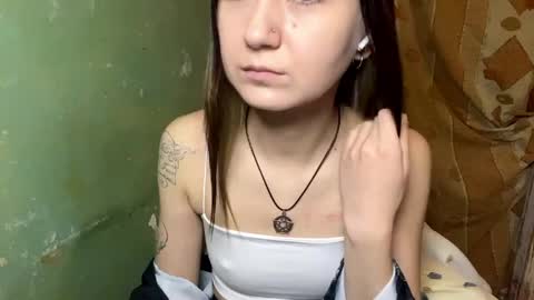 Lola online show from April 2026 09:39:33 PM