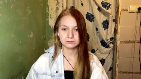 Lola online show from April 2026 08:39:01 PM