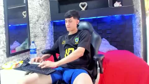 Snapshot of felipe_fiire chatting on May 2026 01:52:02 PM felipe fiire online show from May 2026 01:52:02 PM