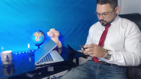 FELIPE QUIROZ online show from September 2025 12:06:01 PM