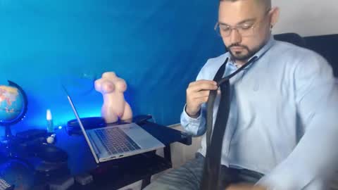 FELIPE QUIROZ online show from September 2025 12:06:01 PM