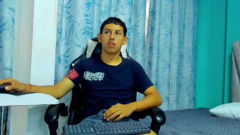 felipehot_gonzales online show from September 2025 12:43:01 PM