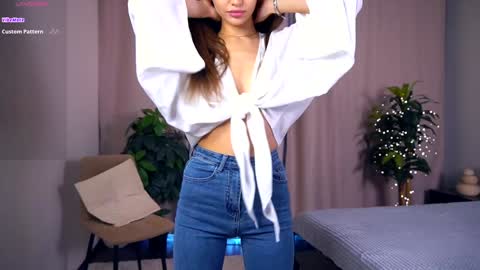 Hello im Nova online show from March 2025 04:16:02 AM