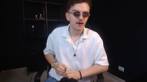 Snapshot of felixstark chatting on June 2026 04:47:02 AM FelixStark online show from June 2026 04:47:02 AM