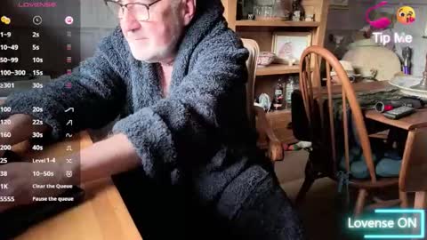 Adam online show from October 2025 07:31:02 AM