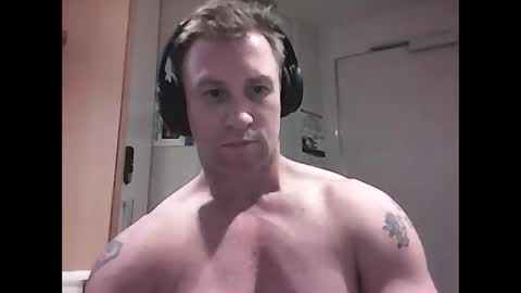 femalesonly1990 online show from September 2025 11:33:02 AM