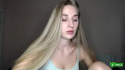 Snapshot of femkedejager chatting on May 2026 08:03:01 PM Femke online show from May 2026 08:03:01 PM