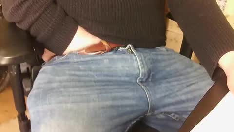 fenderjaguar667 online show from March 2026 01:37:01 PM