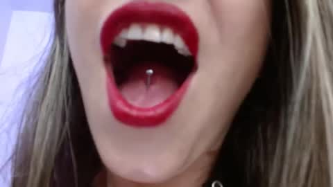 Snapshot of fenix_11_ chatting on December 2024 11:49:01 PM Alejandra online show from December 2024 11:49:01 PM