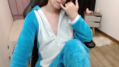 Snapshot of fenix_11_ chatting on March 2025 08:45:01 AM Alejandra online show from March 2025 08:45:01 AM