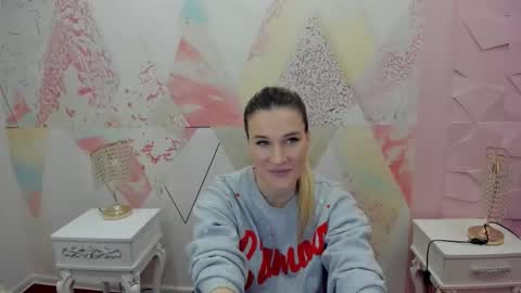 fennec_fox_ online show from April 2026 10:40:01 AM