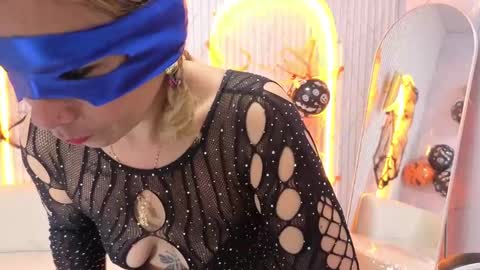 Ferchis  online show from October 2025 12:58:01 PM