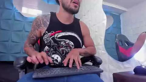 Snapshot of ferchodaniels chatting on February 2025 07:23:02 PM Daniel Fernando online show from February 2025 07:23:02 PM