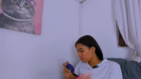 Fernanda online show from October 2025 07:23:02 PM