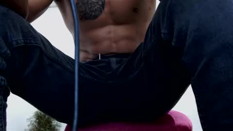 fernandez_latinblack online show from December 2024 09:34:02 AM