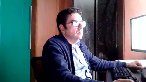 Snapshot of fernandoreutergrant chatting on October 2025 10:54:02 PM fernandoreutergrant online show from October 2025 10:54:02 PM