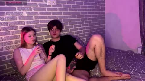 Snapshot of fetchingcouplee chatting on September 2025 03:14:01 PM Tina and Tomas online show from September 2025 03:14:01 PM