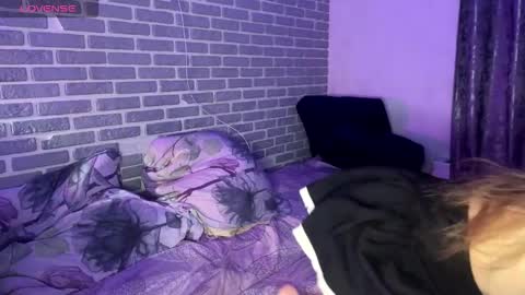 Snapshot of fetchingcouplee chatting on October 2025 02:13:01 PM Tina and Tomas online show from October 2025 02:13:01 PM